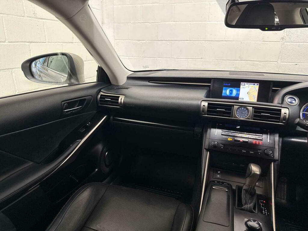 Lexus IS 2.5 Executive Edition Saloon Hybrid E-c Black #37