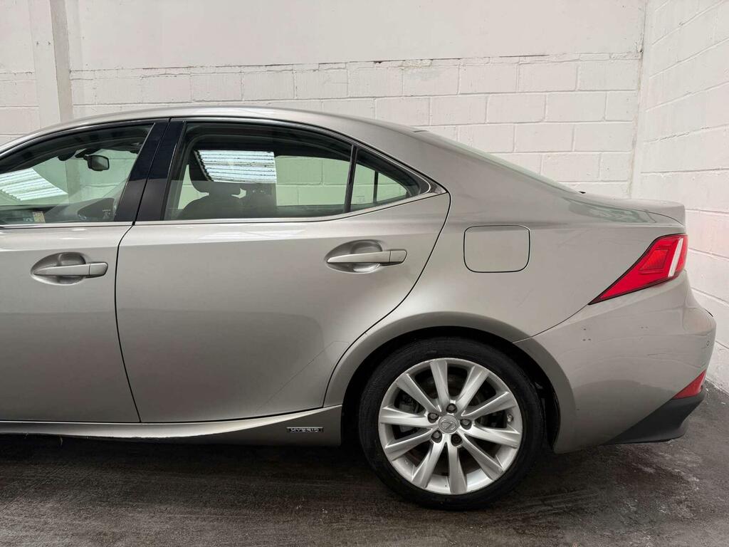 Lexus IS 2.5 Executive Edition Saloon Hybrid E-c Black #12