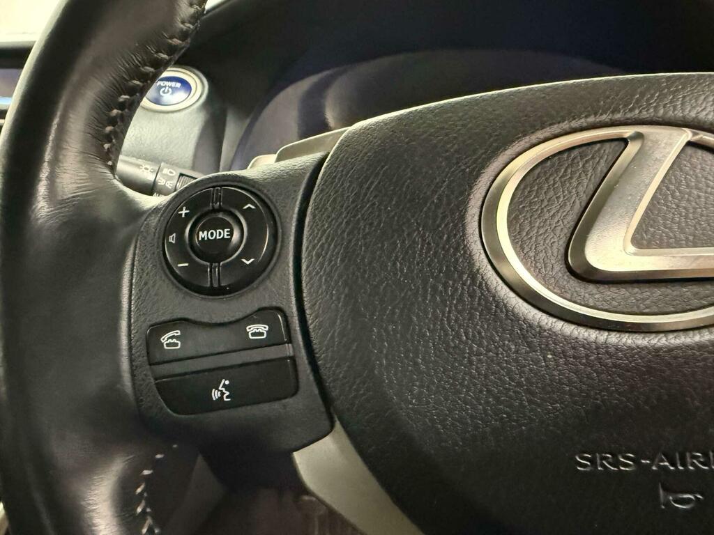 Lexus IS 2.5 Executive Edition Saloon Hybrid E-c Black #26