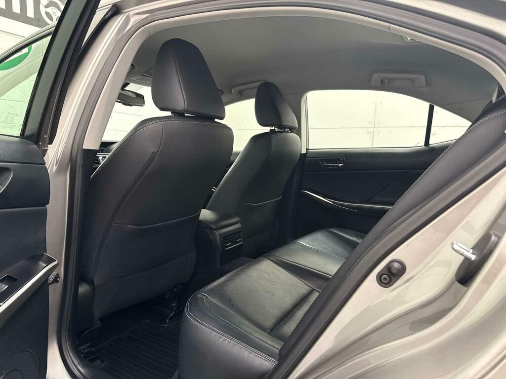 Lexus IS 2.5 Executive Edition Saloon Hybrid E-c Black #36