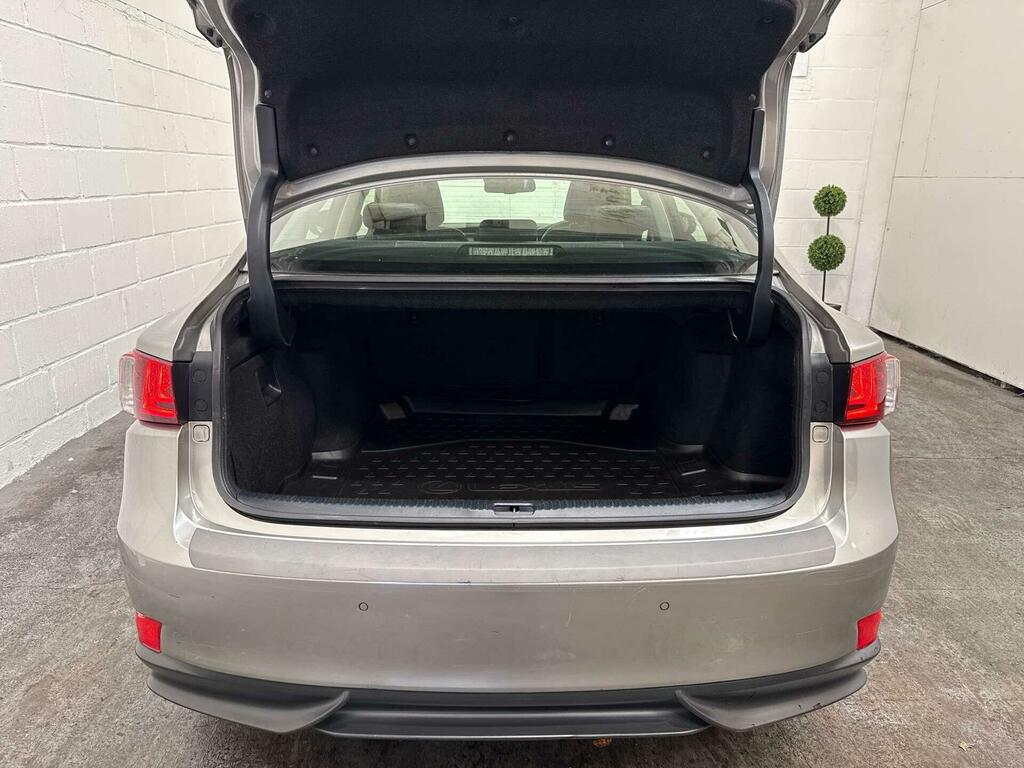 Lexus IS 2.5 Executive Edition Saloon Hybrid E-c Black #45