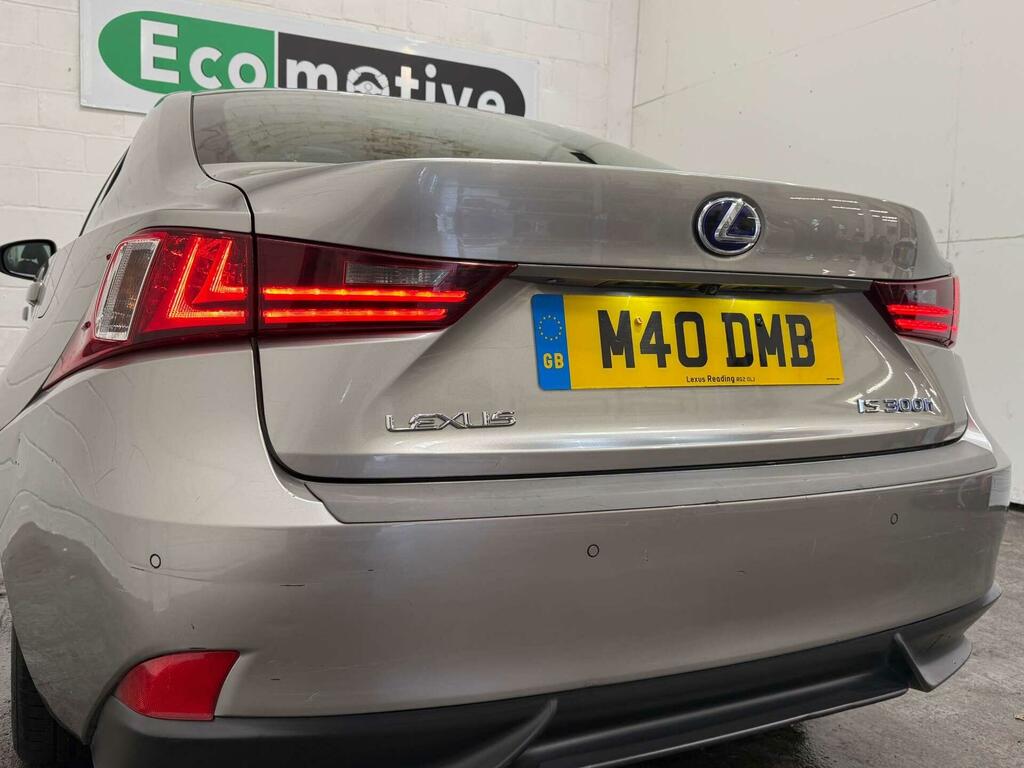 Lexus IS 2.5 Executive Edition Saloon Hybrid E-c Black #22