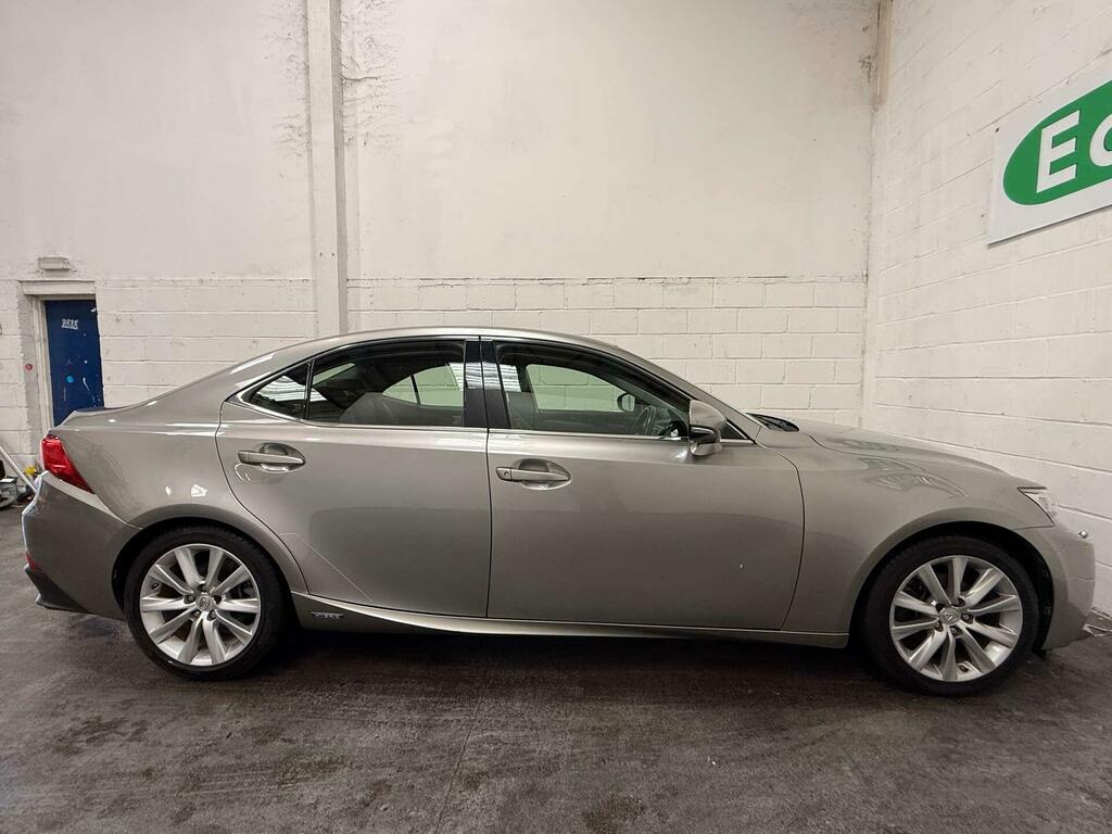 Lexus IS 2.5 Executive Edition Saloon Hybrid E-c Black #25