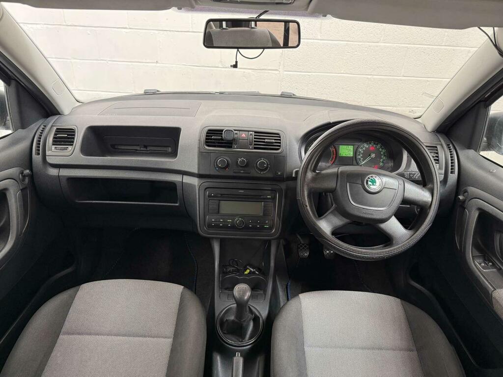 Skoda Roomster 1.2 12V S Red #2