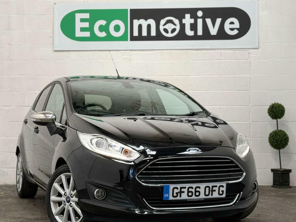 Ford Fiesta Titanium Black