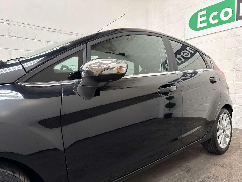 Ford Fiesta Titanium Black #5