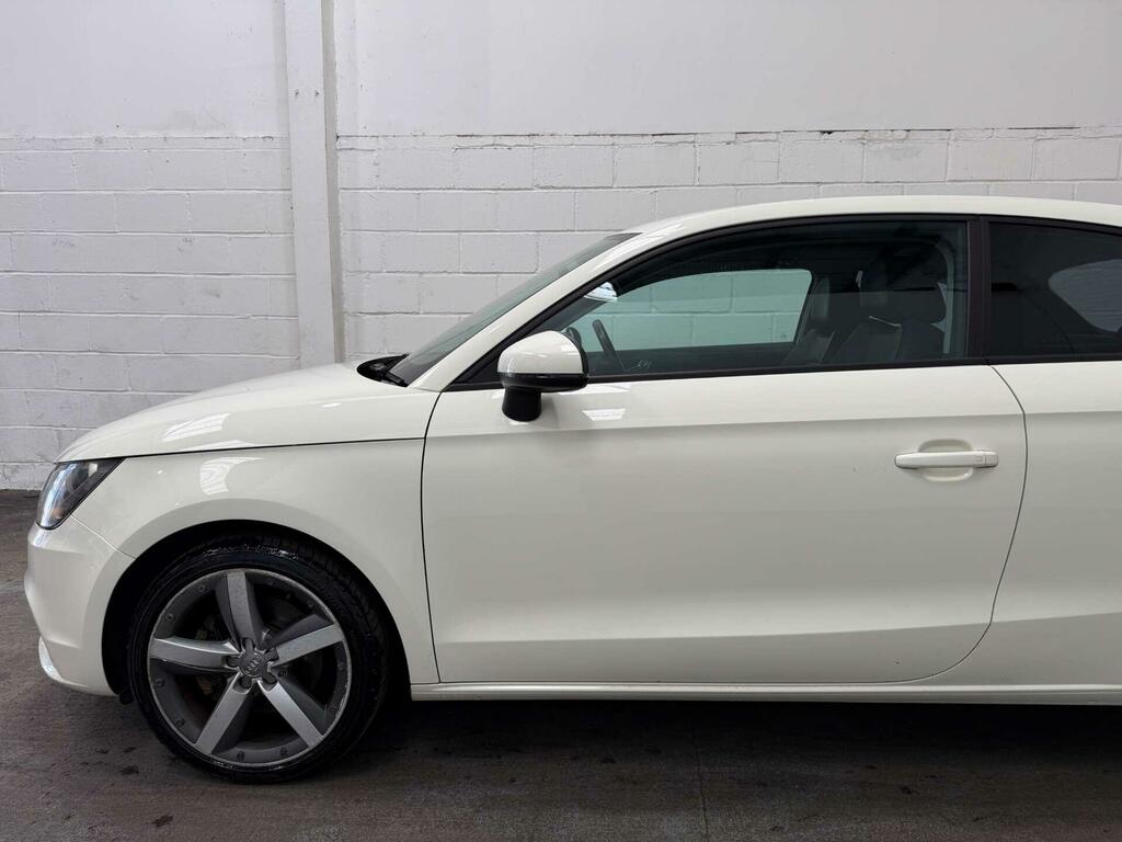 Audi A1 1.6 Tdi Sport Euro 5 Ss Blue #14