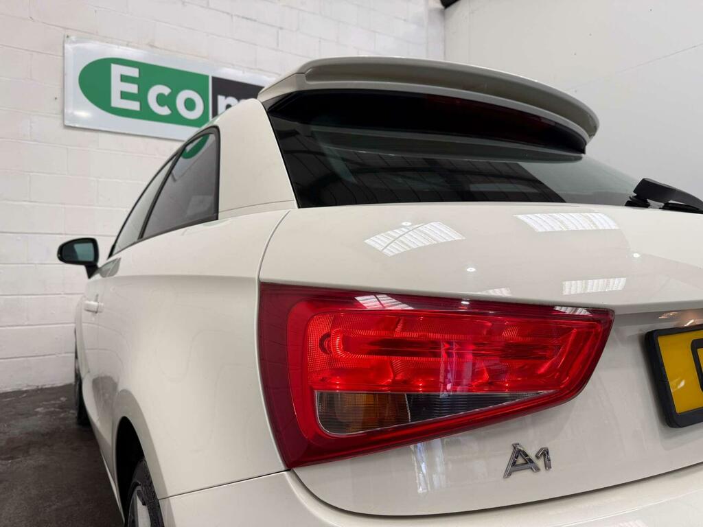 Audi A1 1.6 Tdi Sport Euro 5 Ss Blue #20