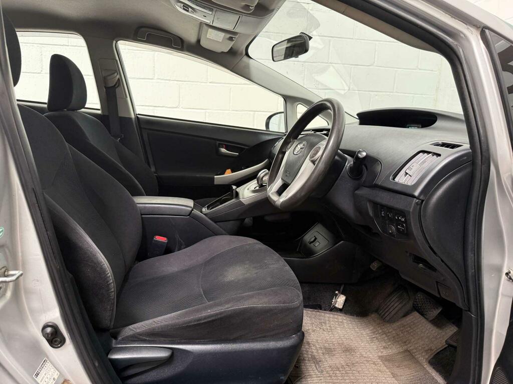Toyota Prius 1.5 Cvt Black #29