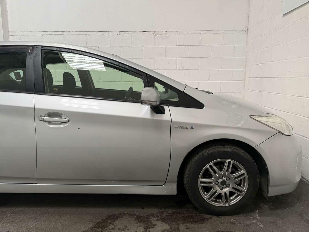 Toyota Prius 1.5 Cvt Black #21