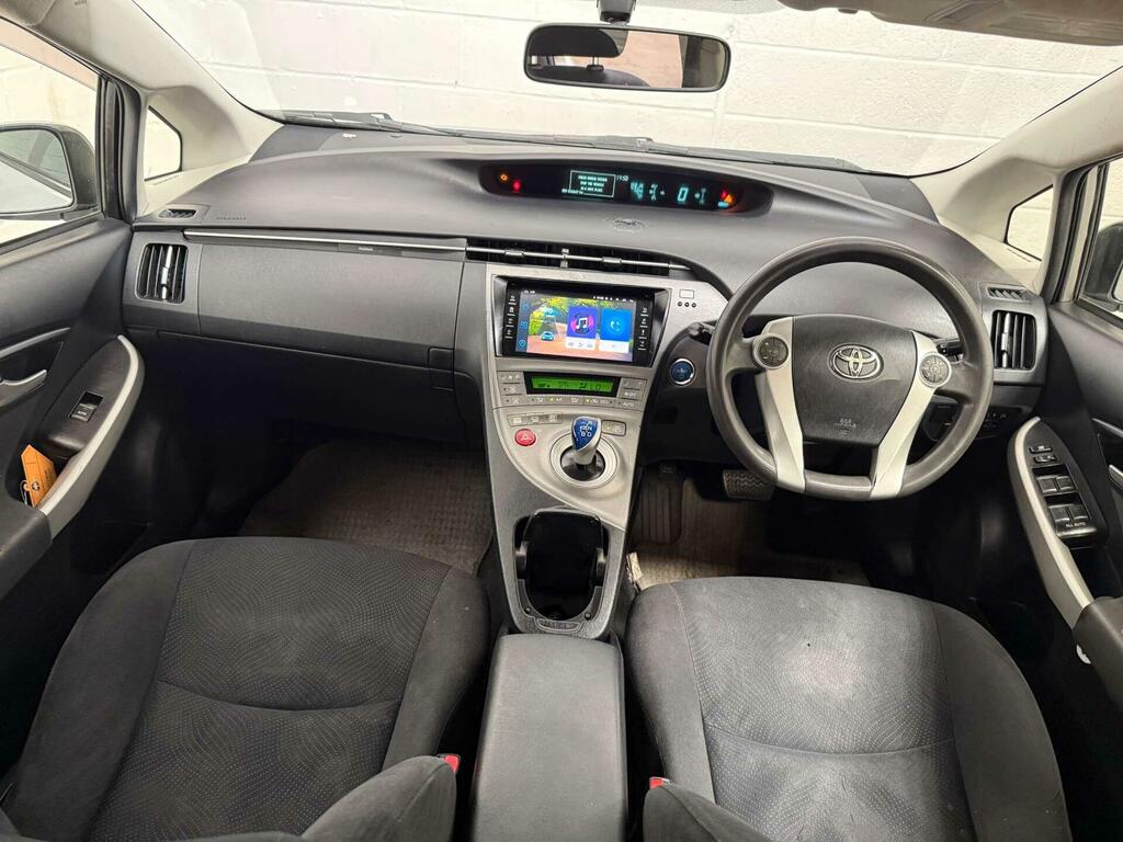 Toyota Prius 1.5 Cvt Silver #2