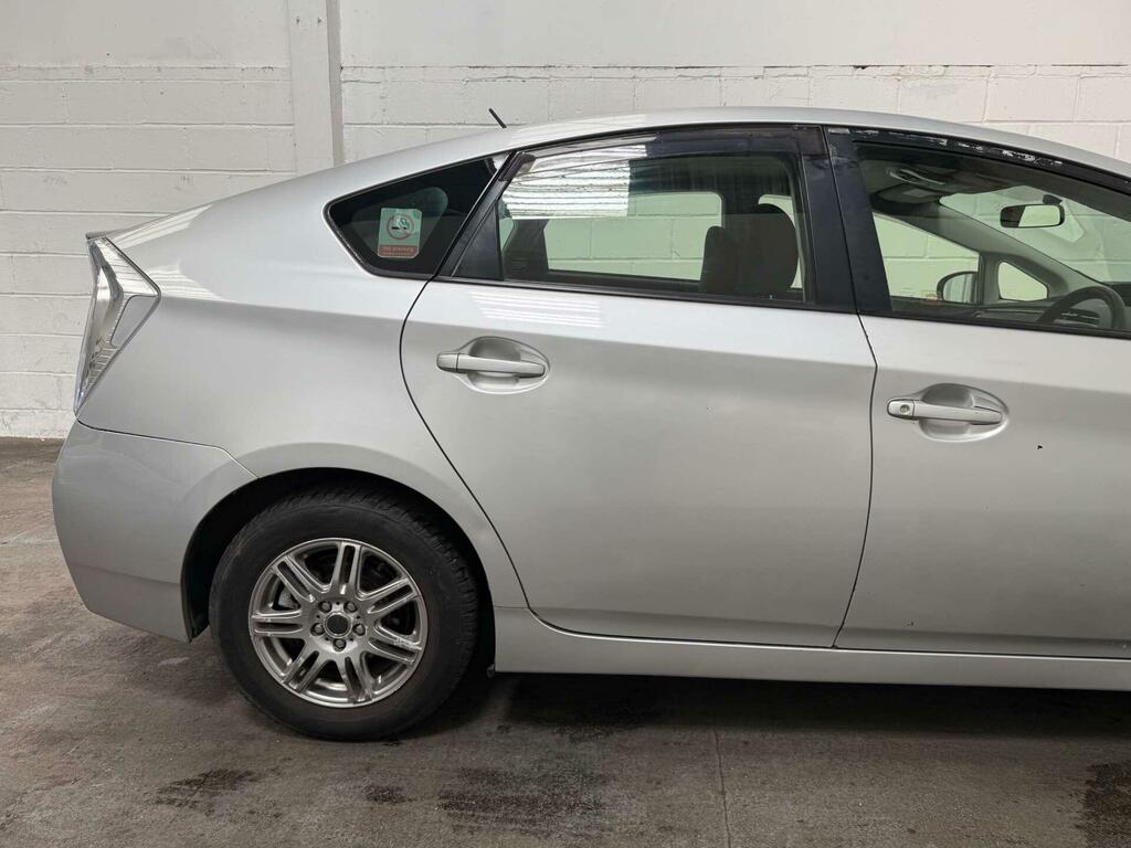 Toyota Prius 1.5 Cvt Black #22