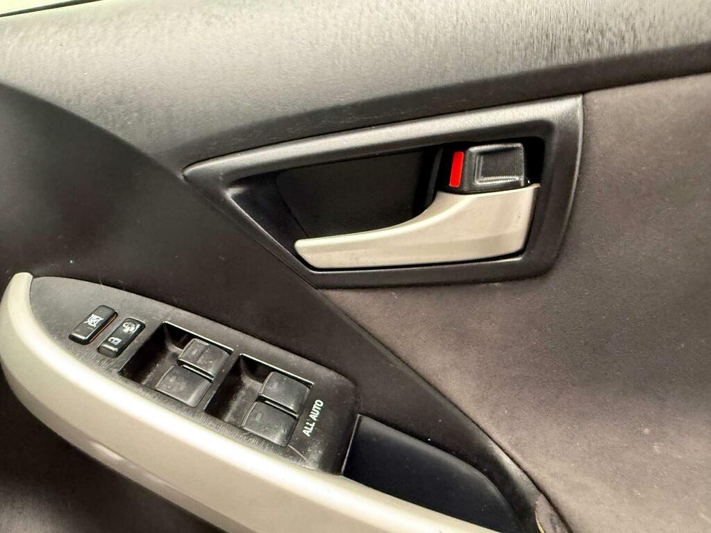 Toyota Prius 1.5 Cvt Black #28