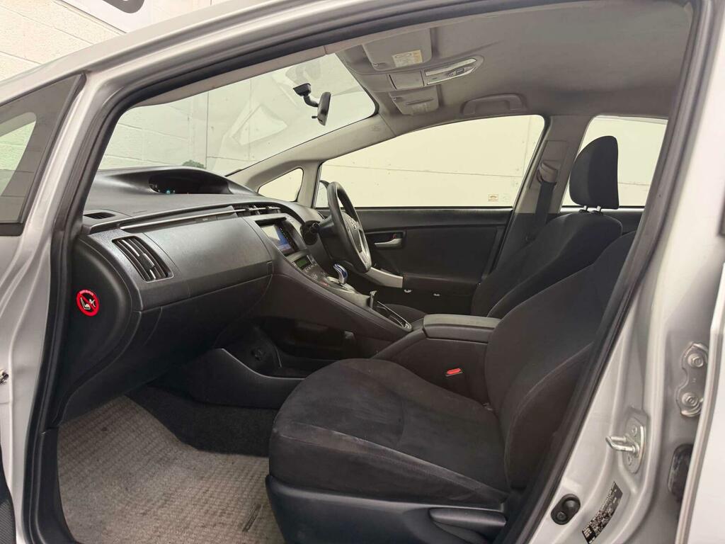 Toyota Prius 1.5 Cvt Black #44