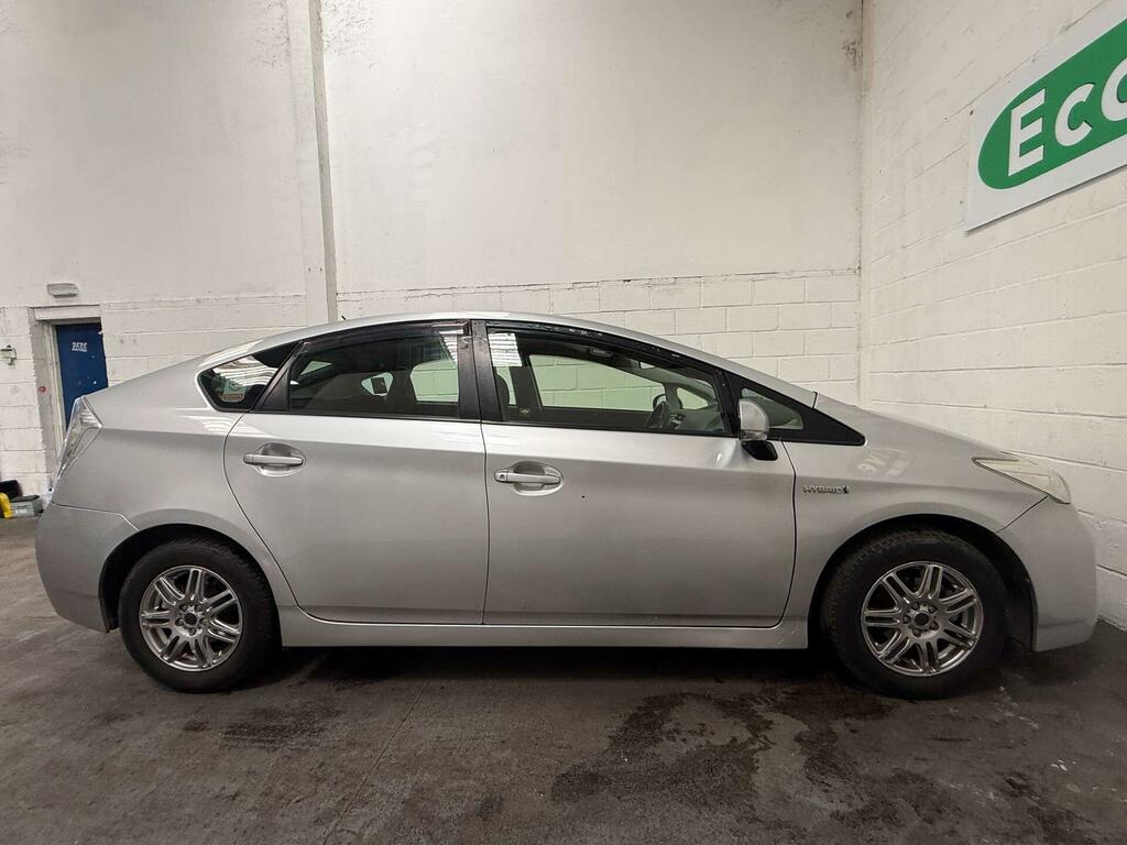 Toyota Prius 1.5 Cvt Black #26
