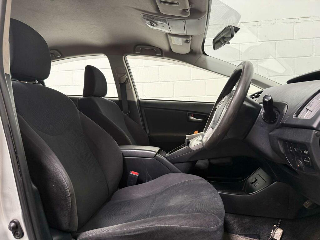 Toyota Prius 1.5 Cvt Black #24