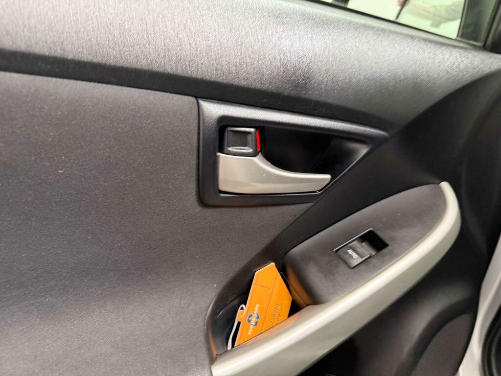 Toyota Prius 1.5 Cvt Black #49