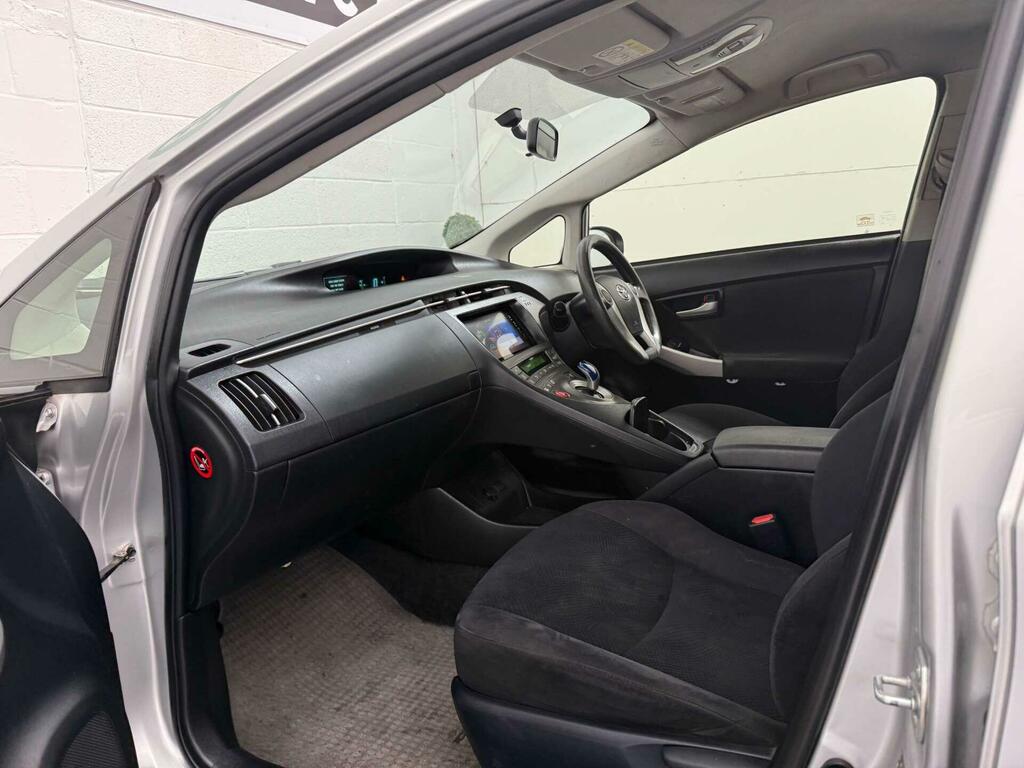 Toyota Prius 1.5 Cvt Black #46