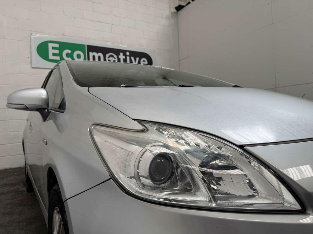 Toyota Prius 1.5 Cvt Black #10