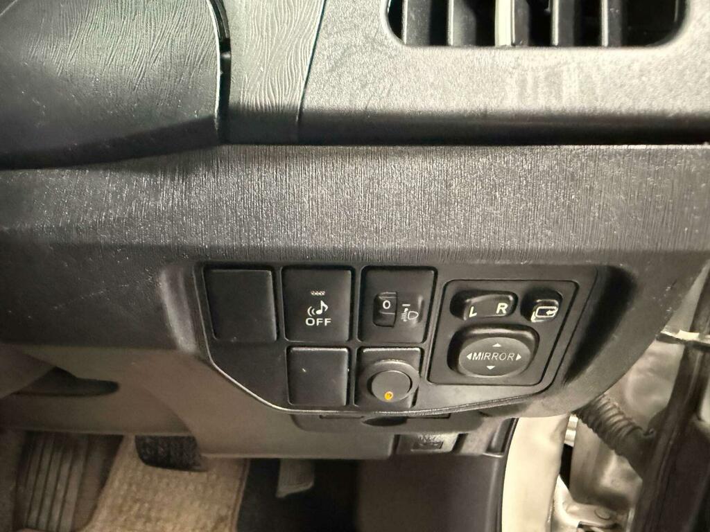 Toyota Prius 1.5 Cvt Black #31