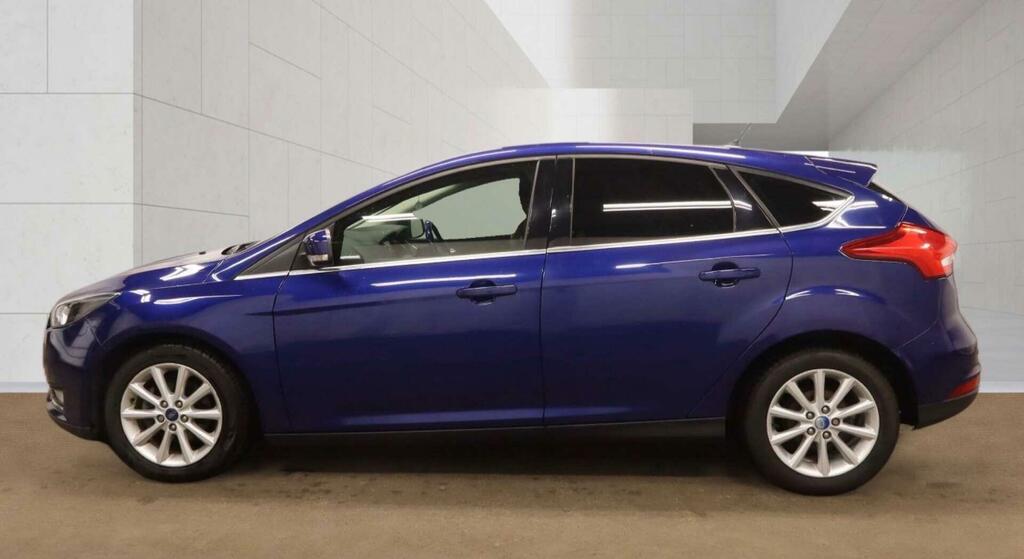 Ford Focus Titanium Blue #6