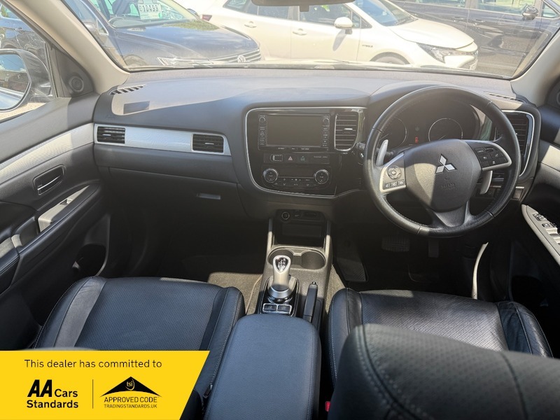 Mitsubishi Outlander 2.0 Phev Gx4h Black #9