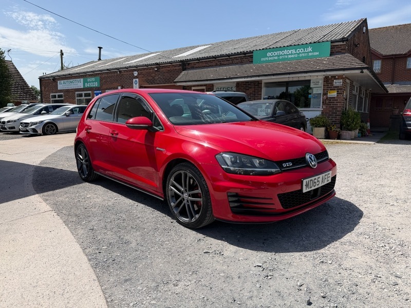 Volkswagen Golf Gtd Red
