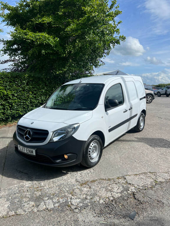 Mercedes-Benz CITAN 109Cdi Van White #2