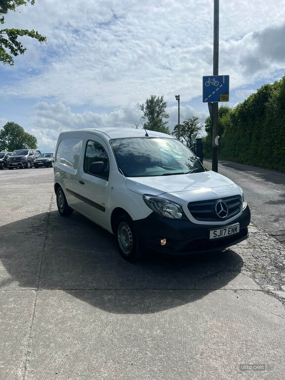 Mercedes-Benz CITAN 109Cdi Van White