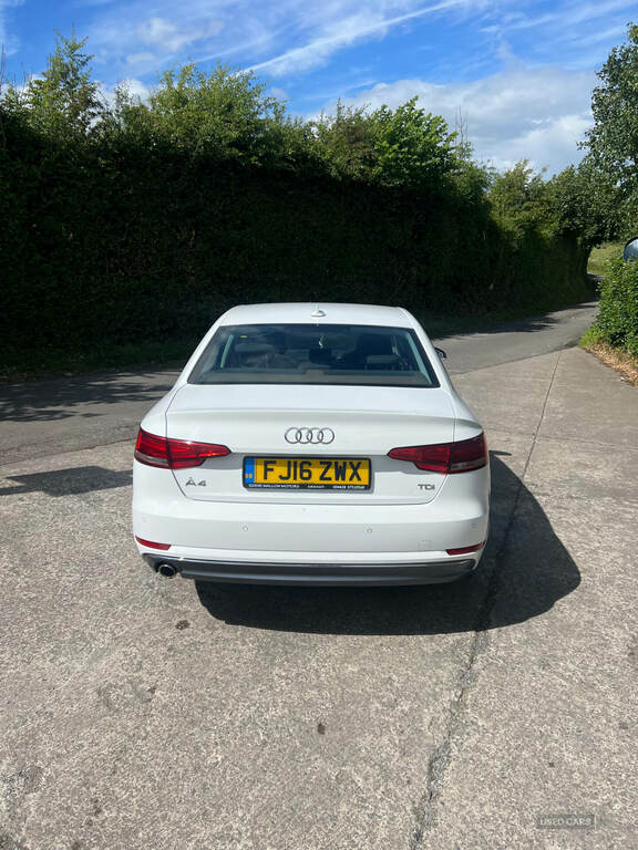 Audi A4 2.0 Tdi Ultra Se White #4