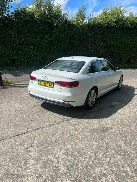 Audi A4 2.0 Tdi Ultra Se White #3