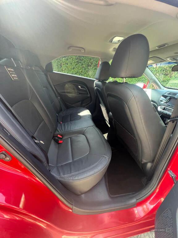 Kia RIO 1.4 Crdi 4 Red #6
