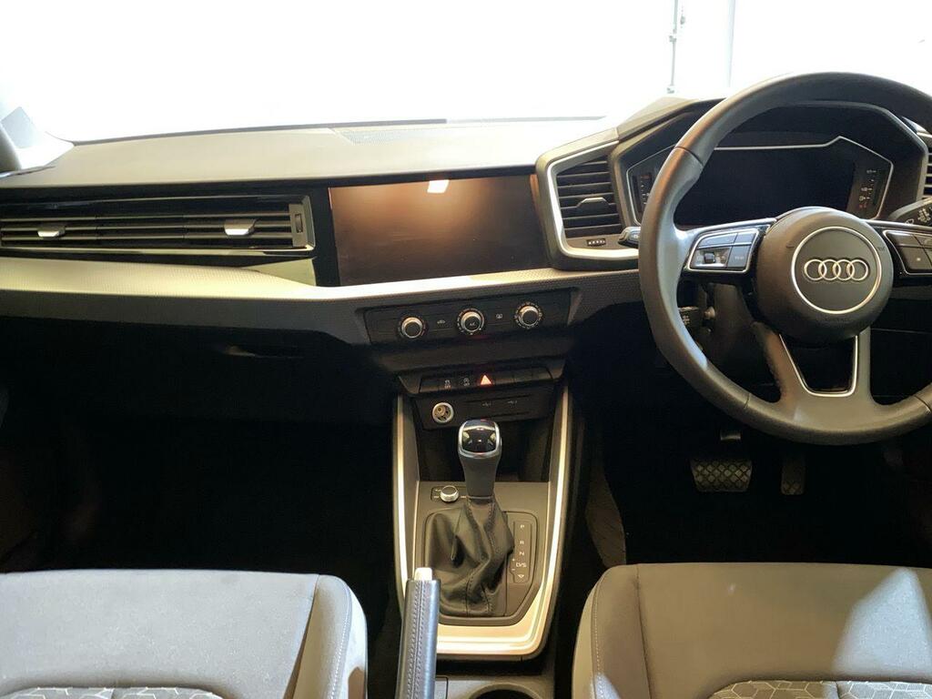 Audi A1 1.0 Tfsi 25 95 Bhp Sportback S Tronic YK74LWX #3