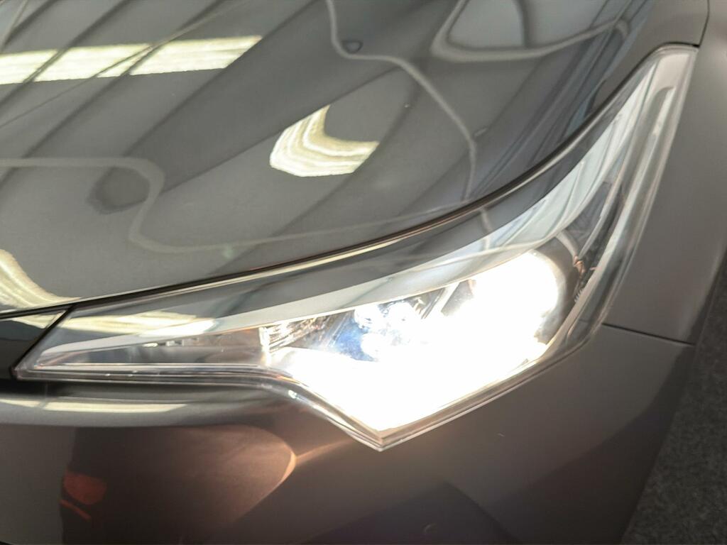 Toyota C-Hr 2.0 Vvt-h Gr Sport Cvt Euro 6 Ss White #31
