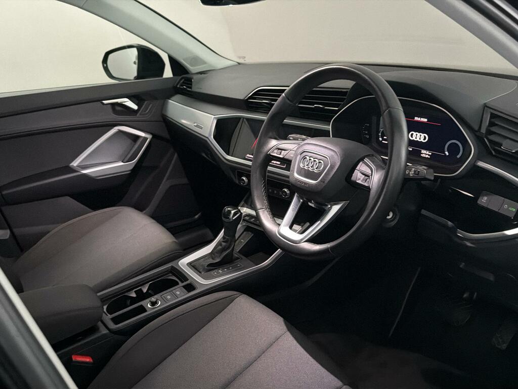 Audi Q3 1.4 Tfsie 45 Phev Technik S Tronic Vq RK72MUO #4
