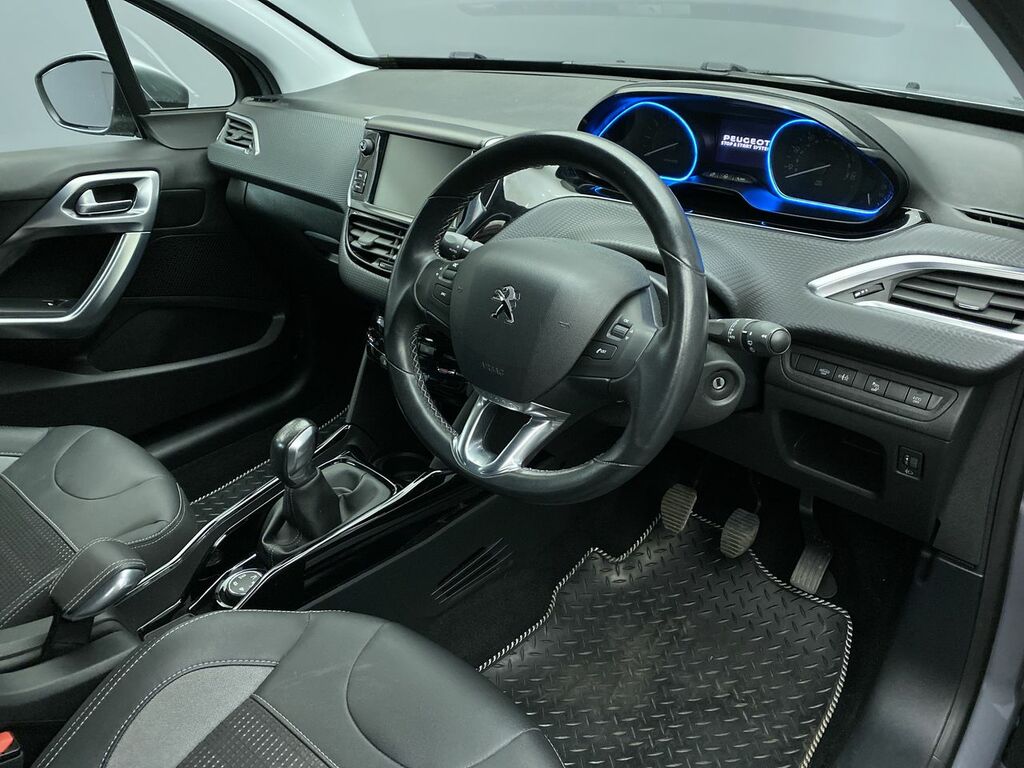 Peugeot 2008 1.2 Puretech 110 Bhp Allure Suv Nq KV67NVE #4