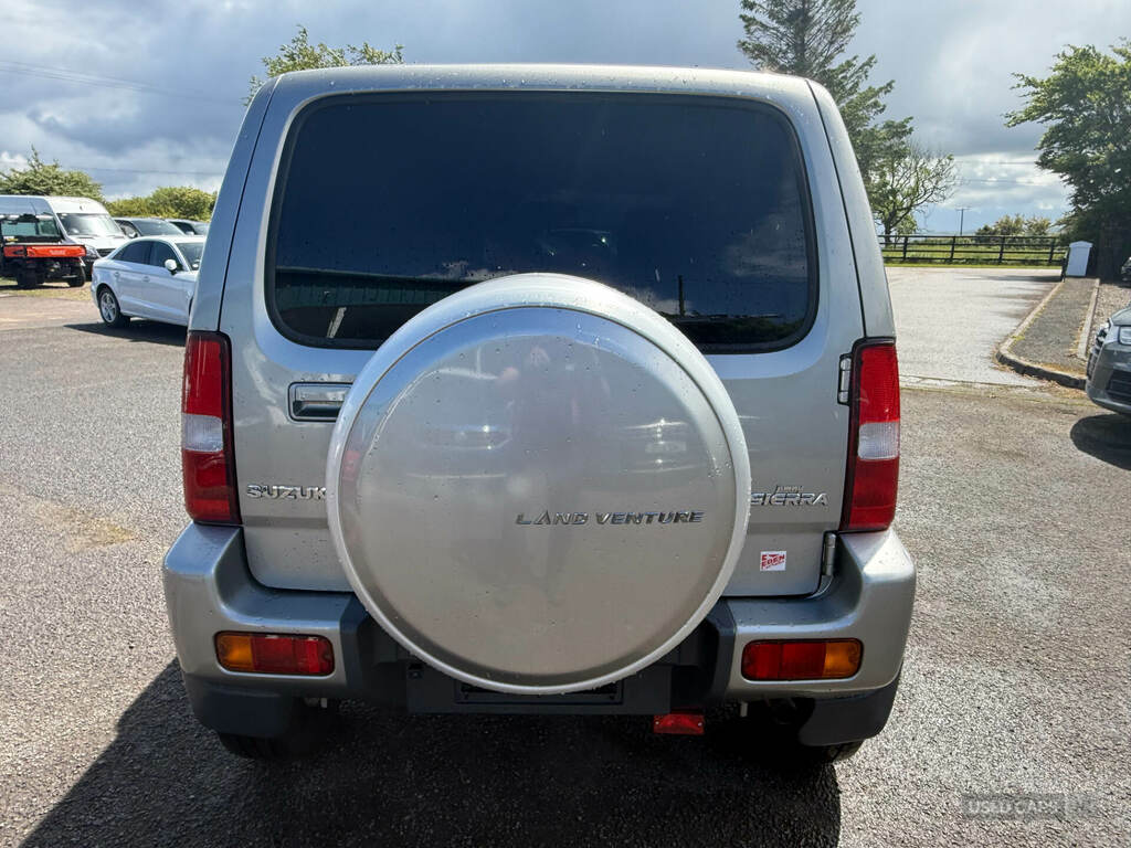 Suzuki Jimny Sz4 White #7