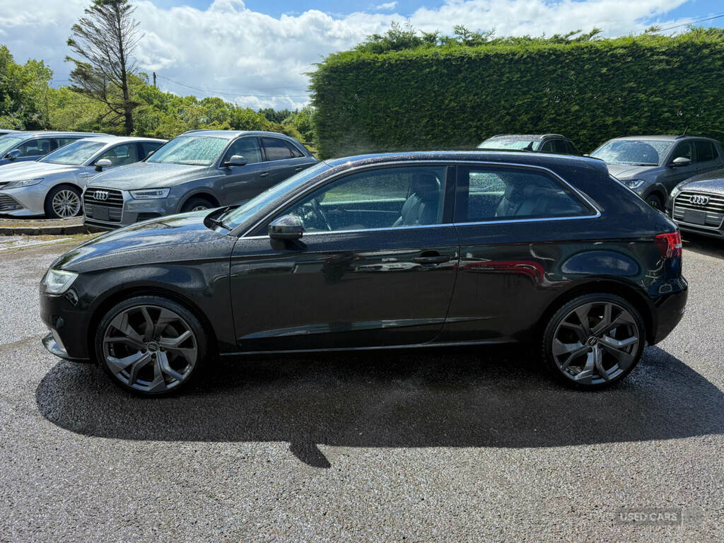 Audi A3 1.6 Tdi Sport Black #4