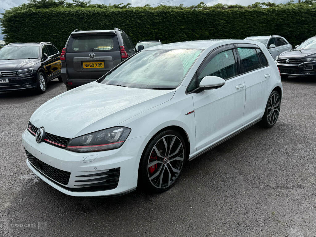 Volkswagen Golf 2.0 Gti Performance Dsg Dcc White #3