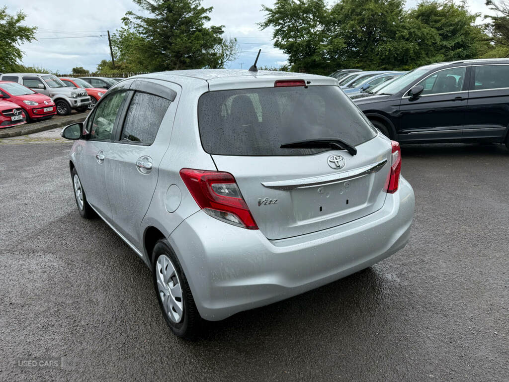 Toyota Yaris 1.3 Vvt Silver #5
