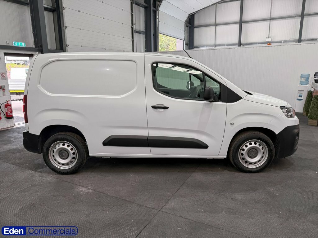Citroen Berlingo 1.5L Enterprise Edition M WR73EKF White #2