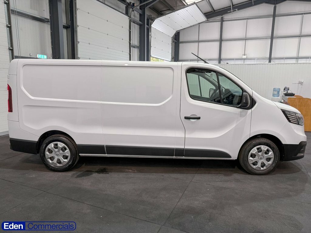 Renault Trafic 2L Advance FD23SXZ White #2