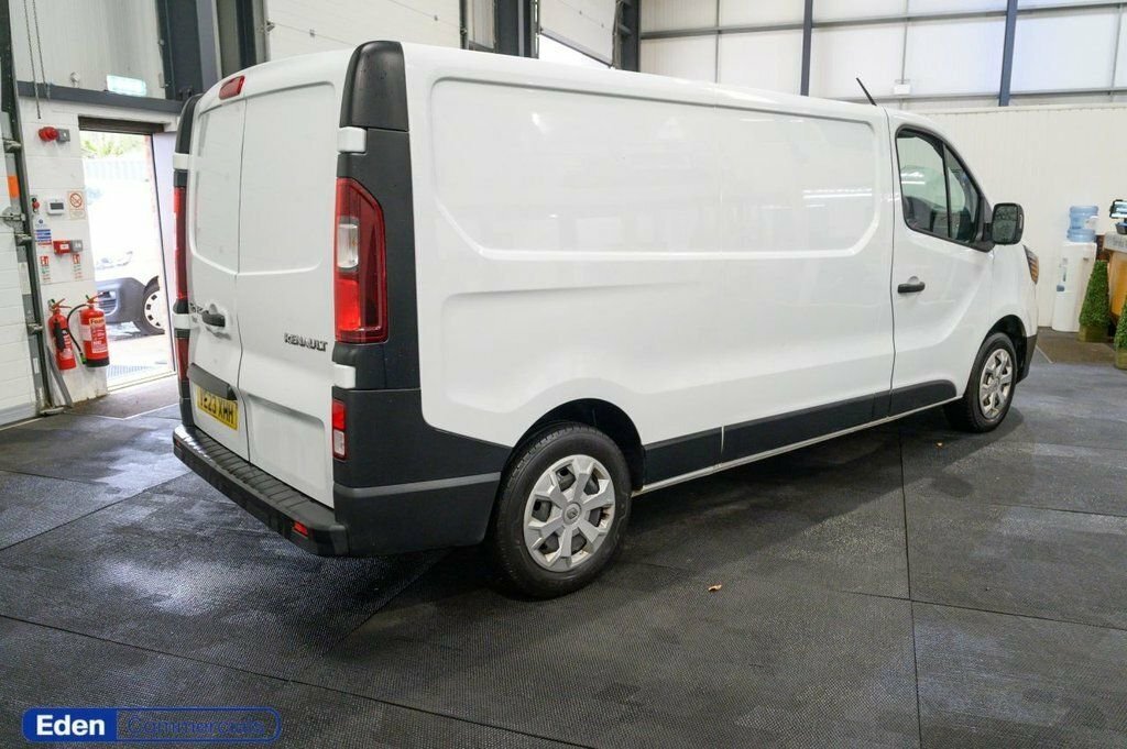 Renault Trafic 2L Start MJ73VZK White #3