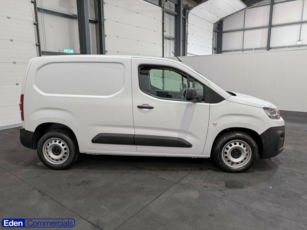 Citroen Berlingo 1.5L Enterprise Edition M White #2