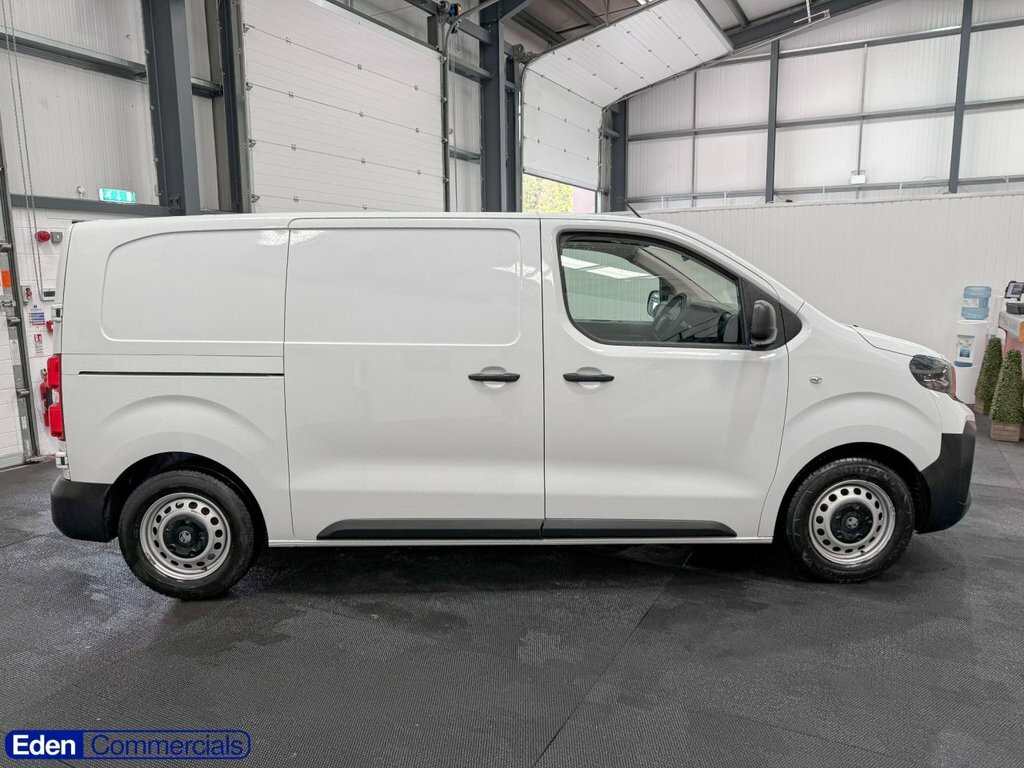Vauxhall Vivaro 1.5L Prime 6Dr White #2