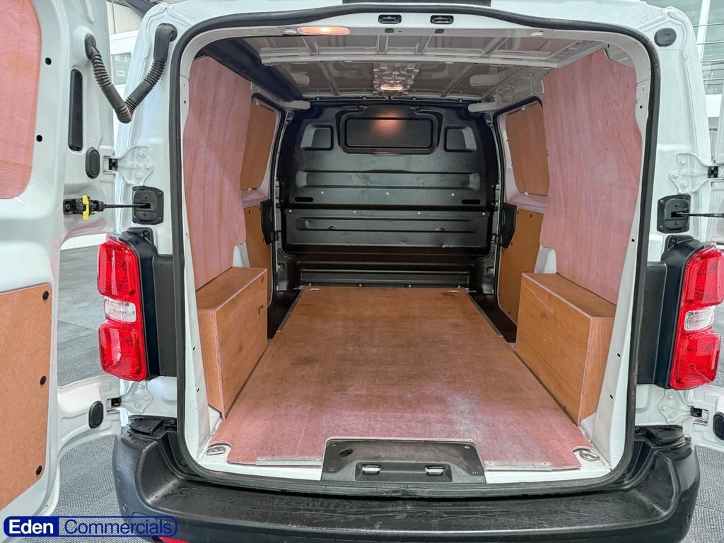 Vauxhall Vivaro 1.5L Prime 6Dr White #4