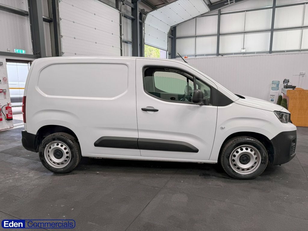 Peugeot Partner 1.5L Professional Premium White #2