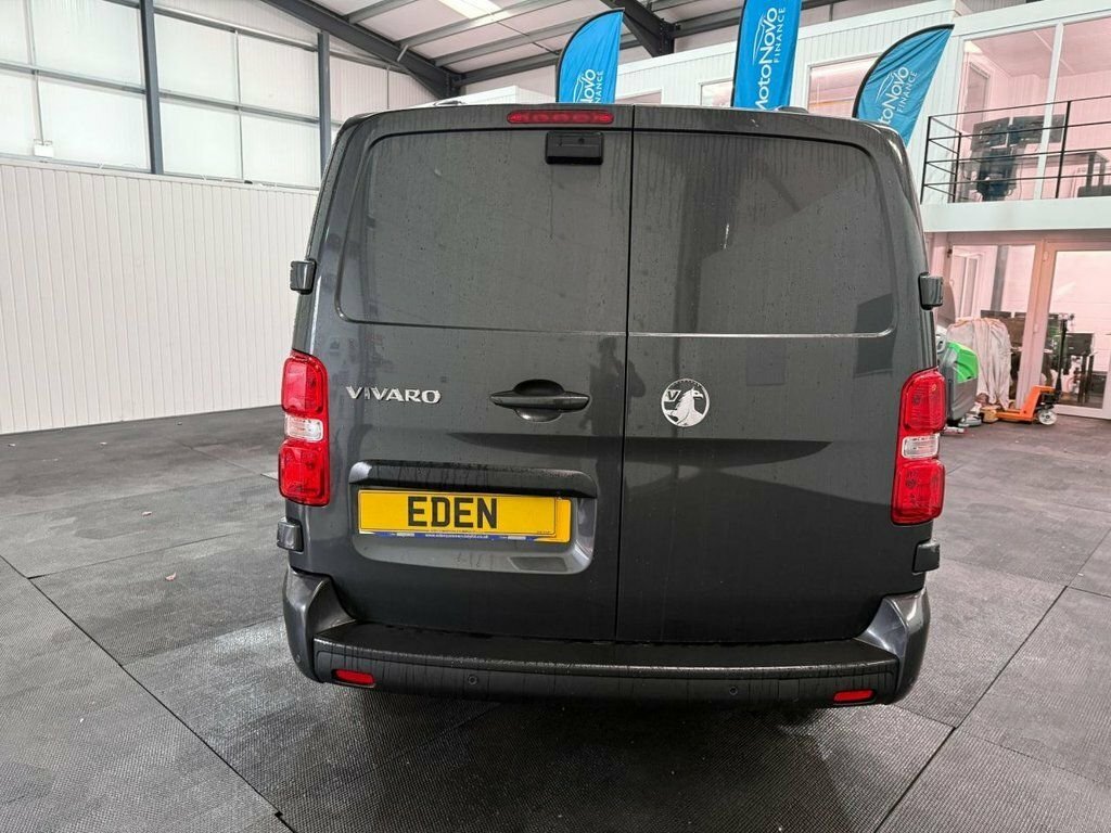 Vauxhall Vivaro 2L Pro 6Dr Grey #3