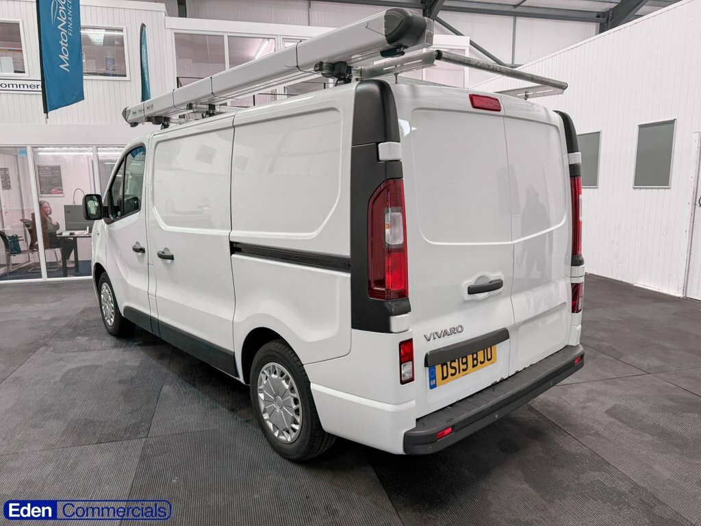 Vauxhall Vivaro 1.6L Sportive White #6
