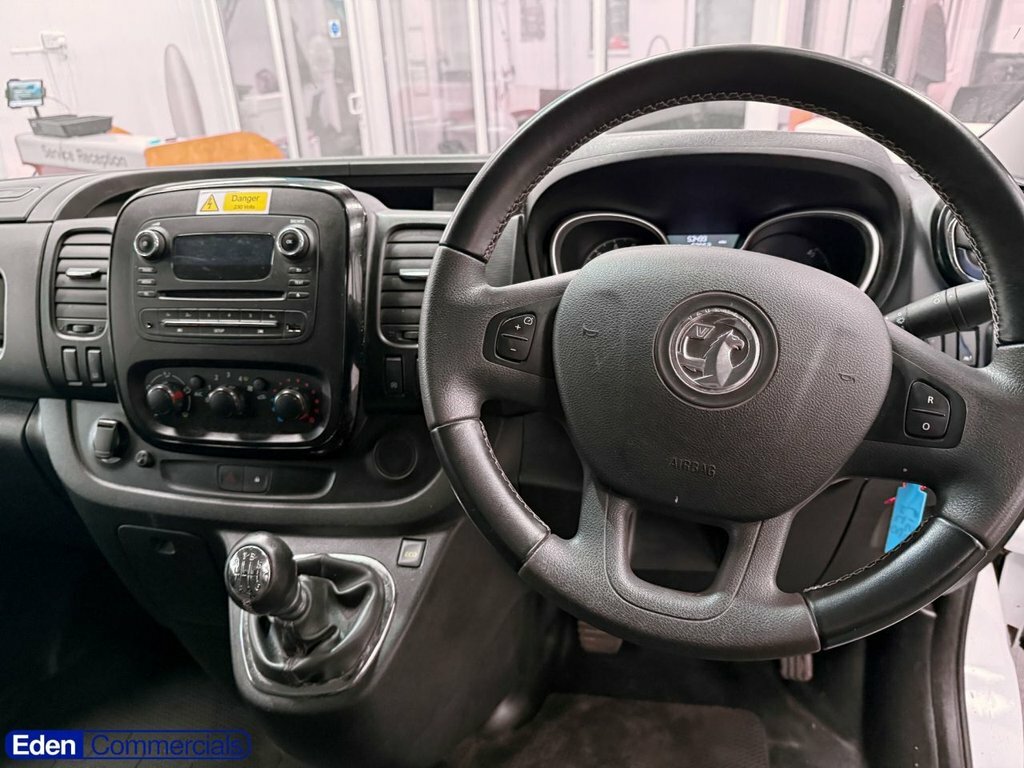 Vauxhall Vivaro 1.6L Sportive White #3